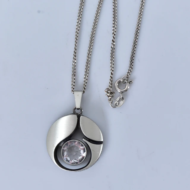 STEN & LAINE. hänge, sterlingsilver med facettslipad sten.