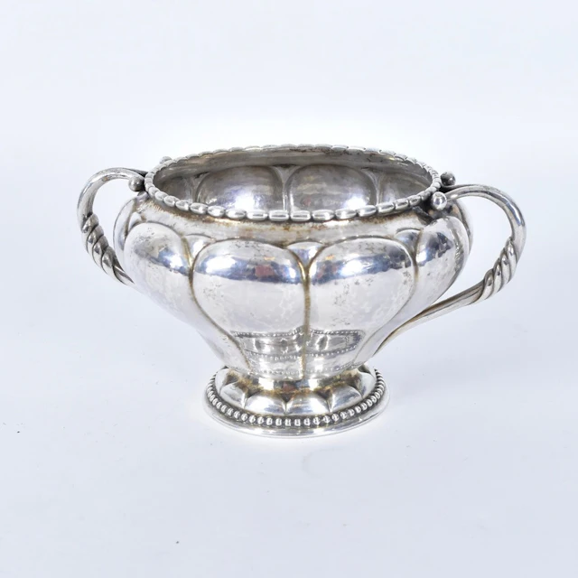 GEORG JENSEN. sockerskål, silver, dessin no 3.