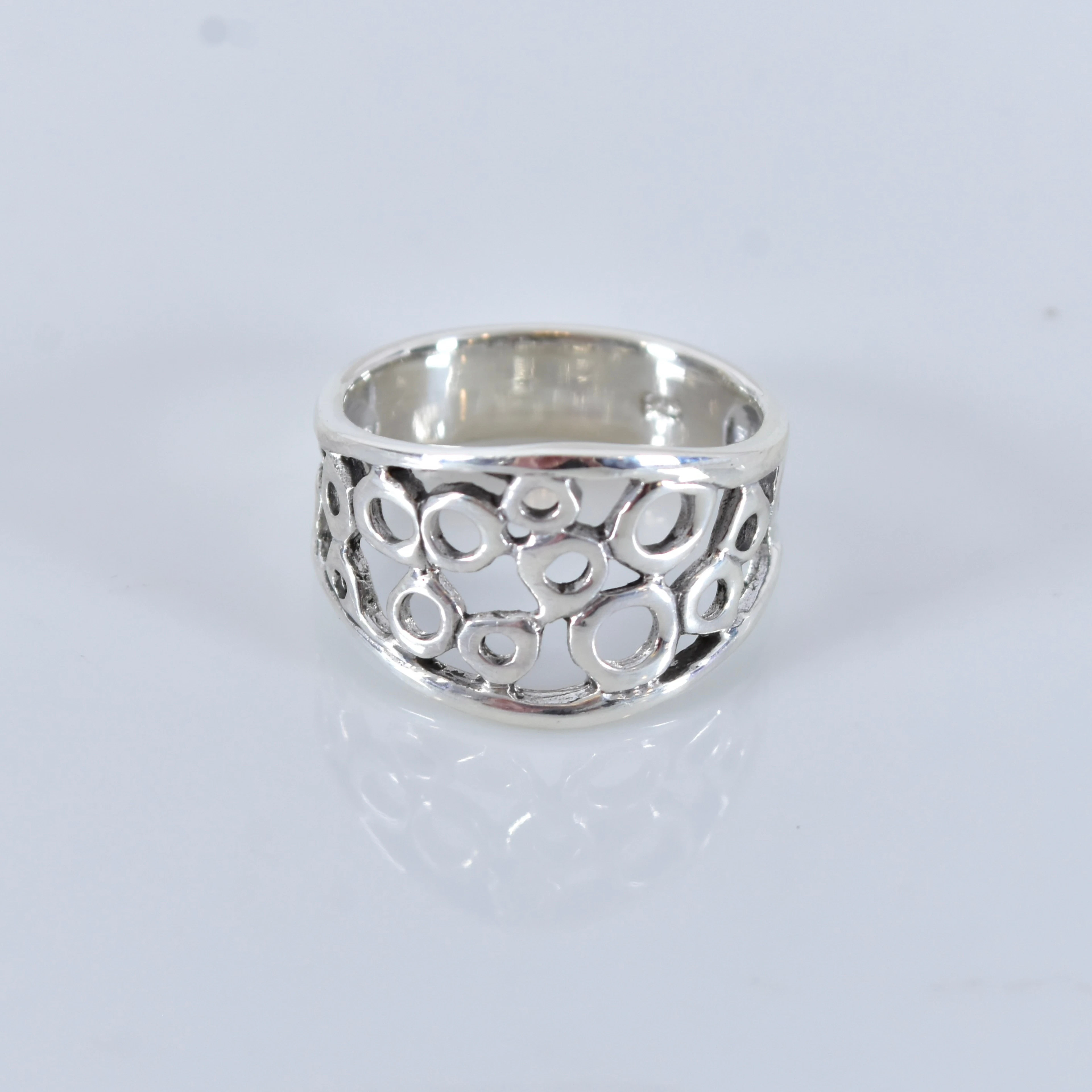 RING, silver.