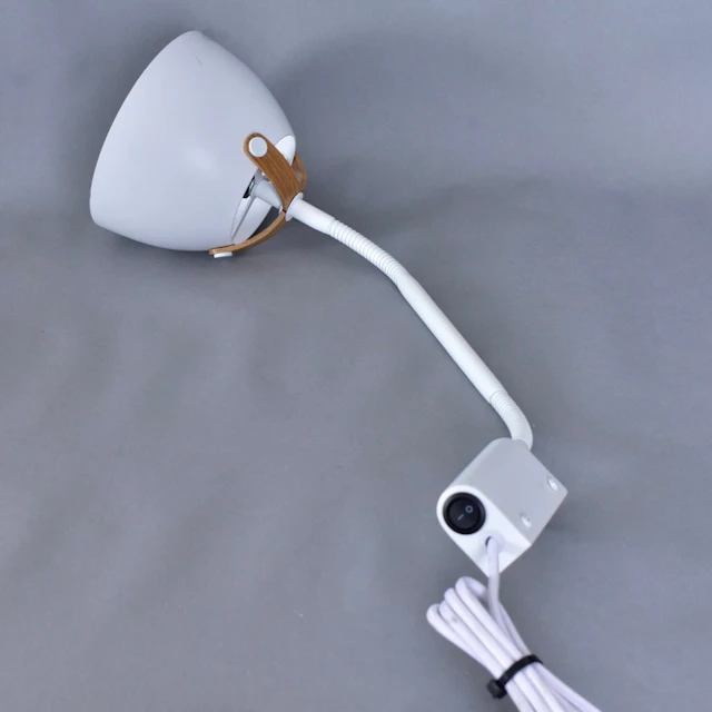 VÄGGLAMPA, metal/trä, Halo design, samtida.