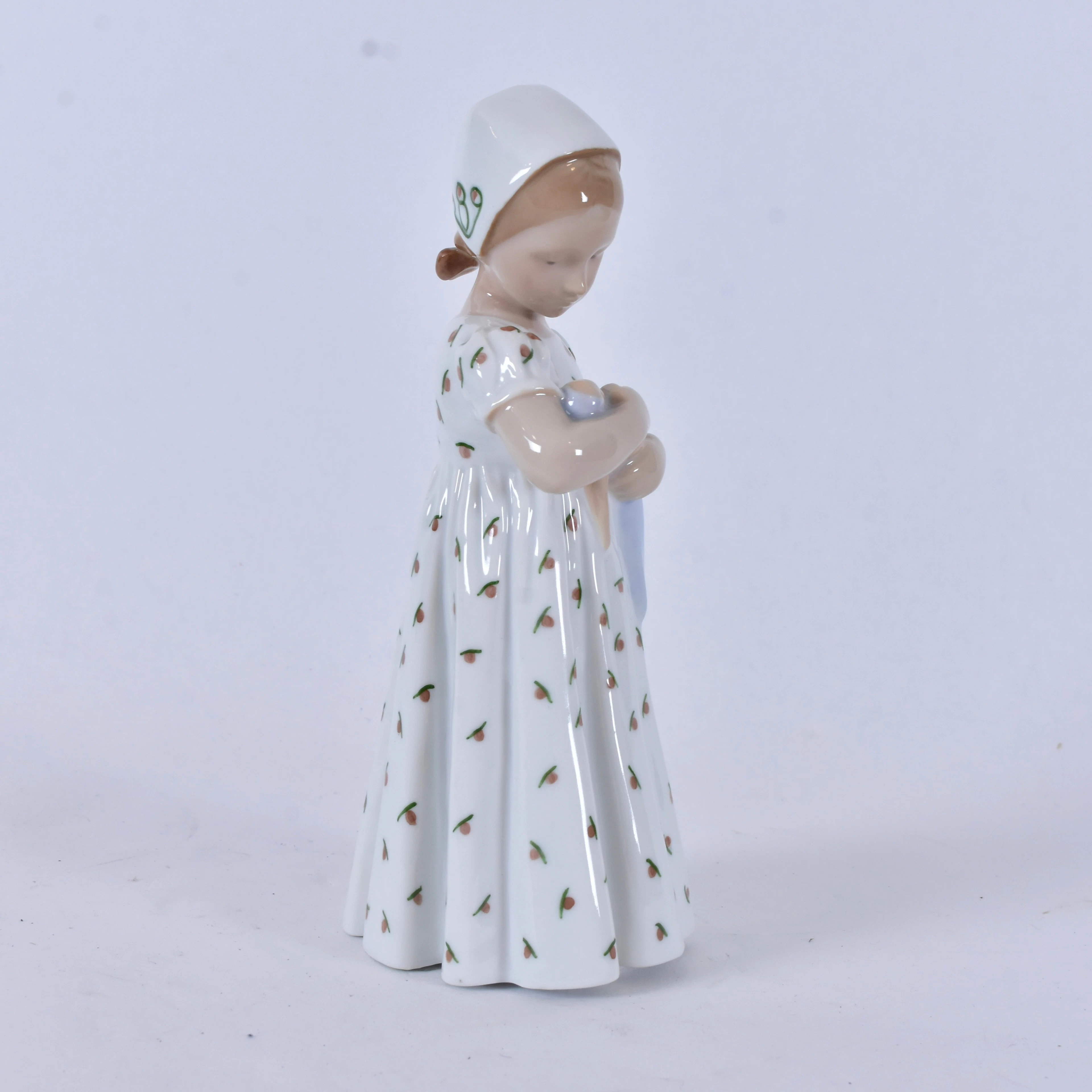 INGEBORG PLOCKGROSS IRMINGEN. figurin, porslin, Bing & Gröndahl, flicka