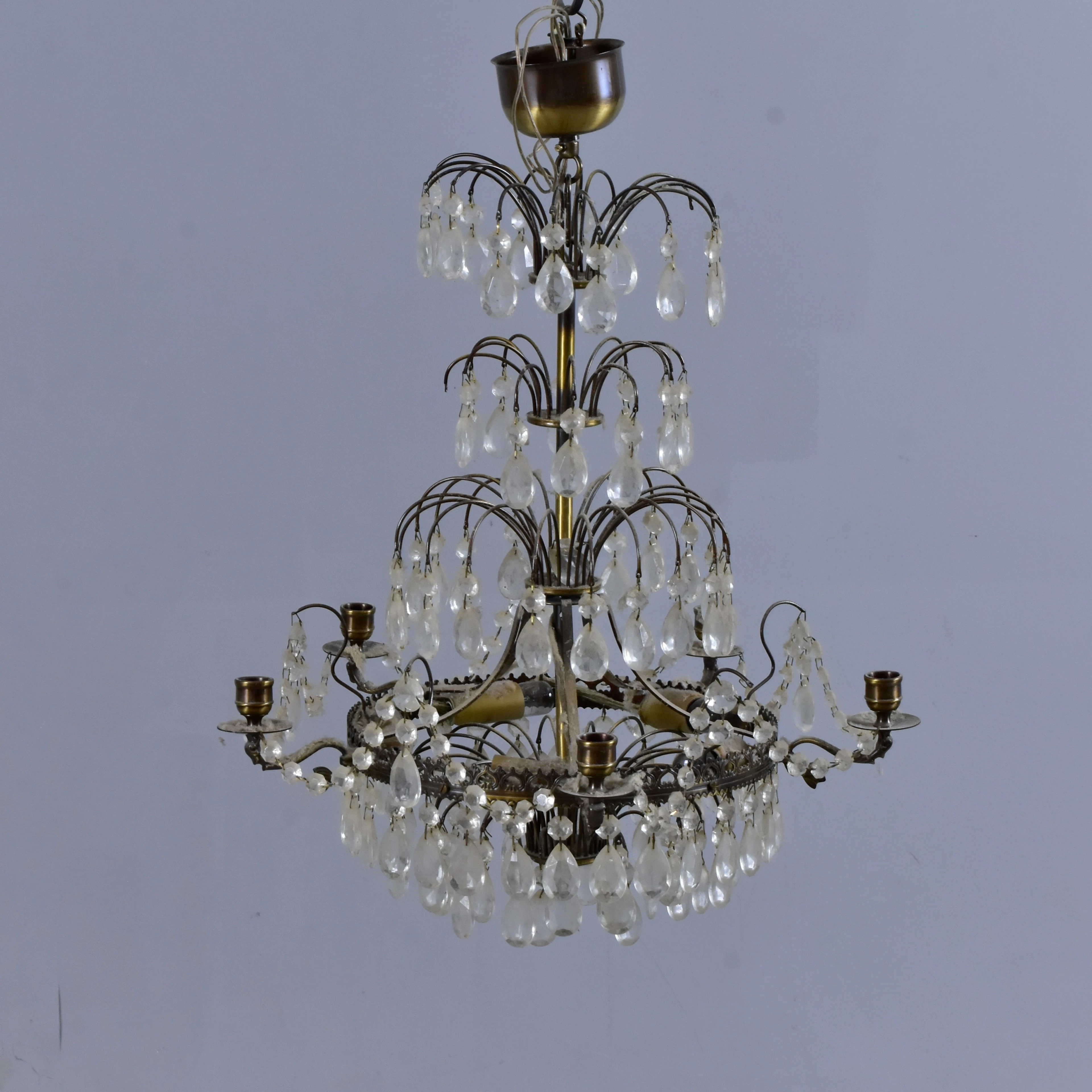 TAKLAMPA, med prismor, 1900-tal.