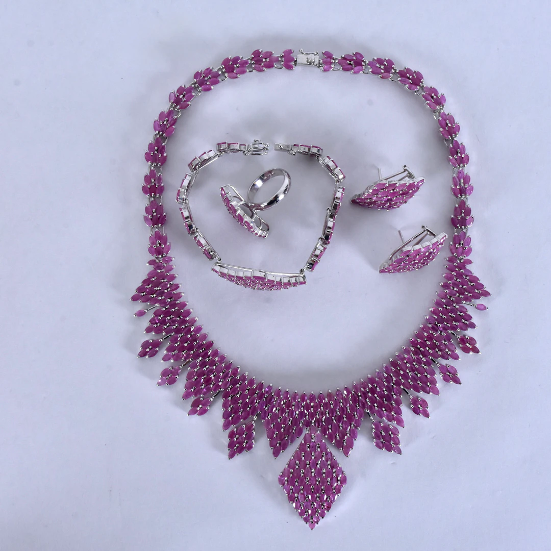 RUBINSMYCKEN, Parure, collier, armband, örhängen, ring, sterlingsilver.