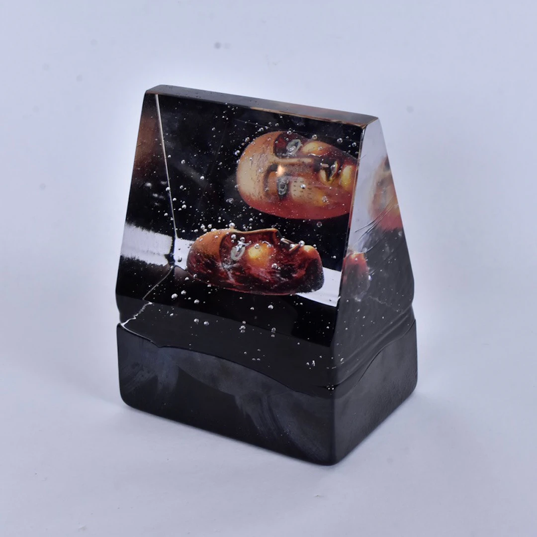 BERTIL VALLIEN. Slulptur, glas, "Black element house of mystery", Kosta Boda.
