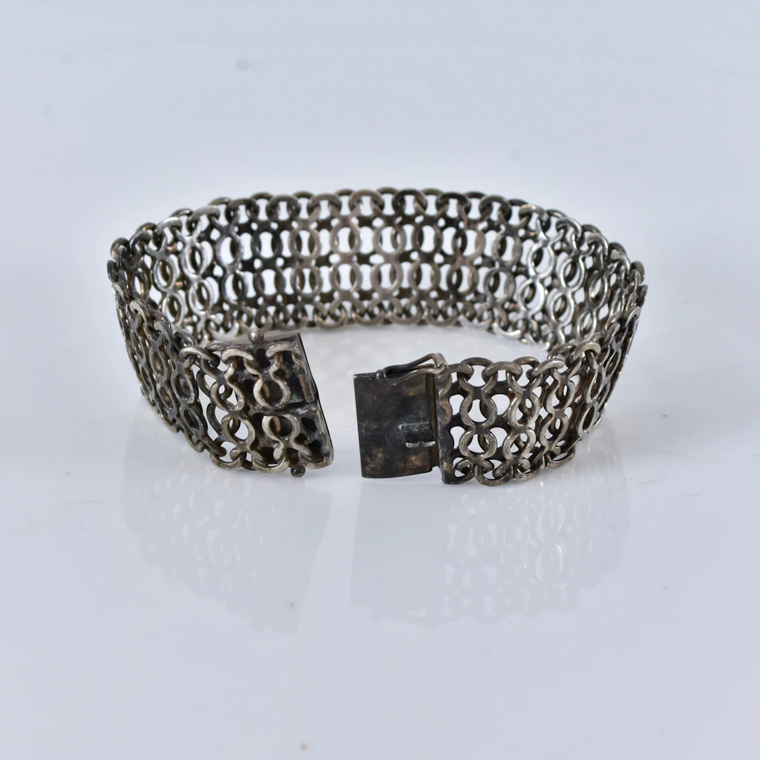 ARMBAND, sterlingsliver, Sahlgrens Guldsmide Västerhaninge 1975.