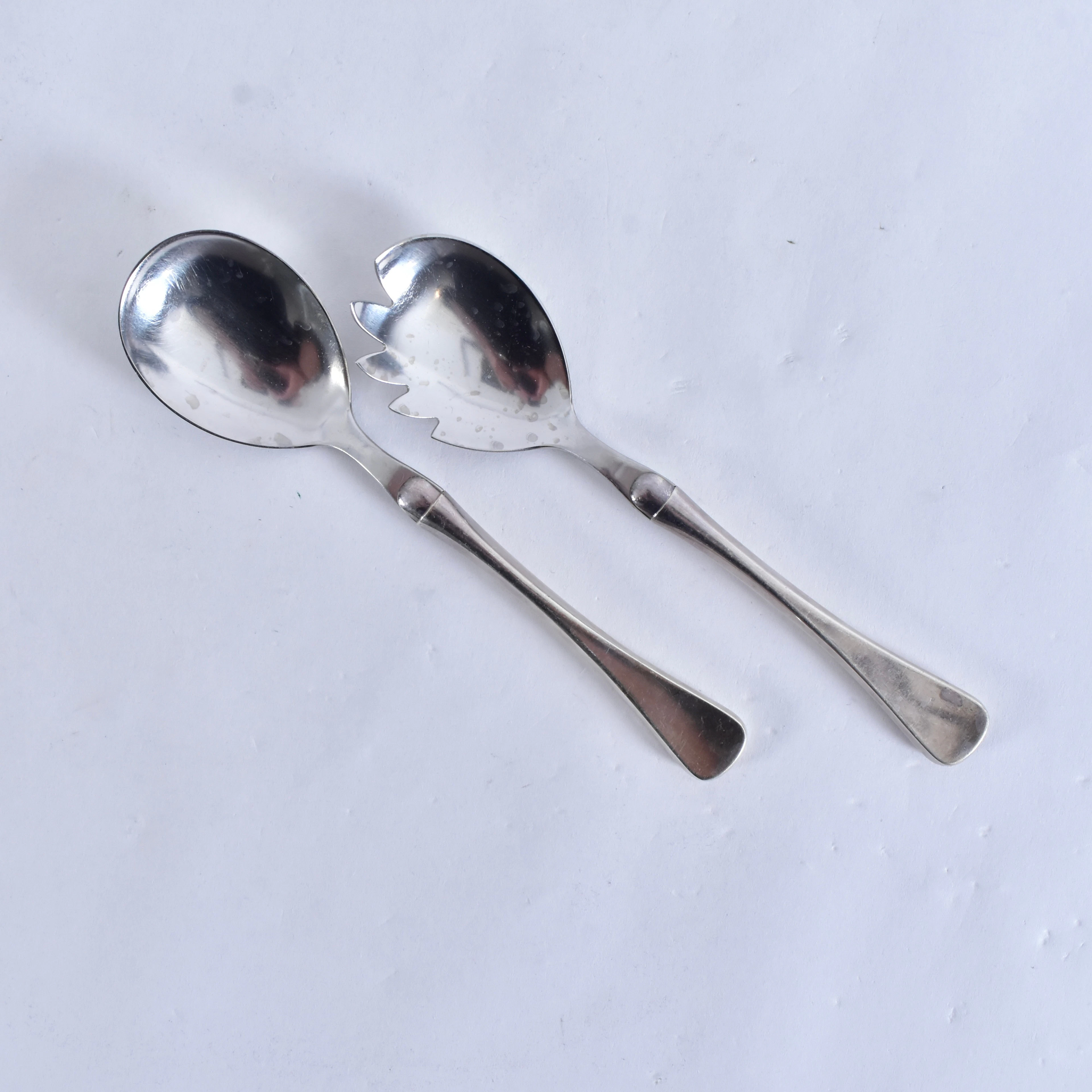 UPPLÄGGNINGSBESTICK, 1 par, silver och rostfritt stål.