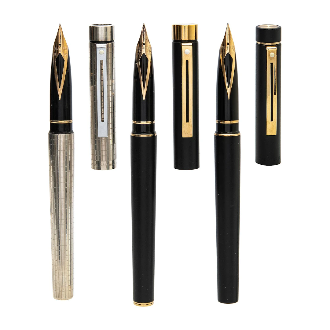 TRES PLUMAS FUENTE SHEAFFER TARGA EN PLATA, ESMALTE Y METAL DORADO
