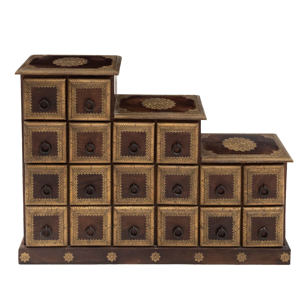 CAJONERA, ORIGEN INDO-EUROPEO, SXX. En madera laqueada. Diseño escalonado