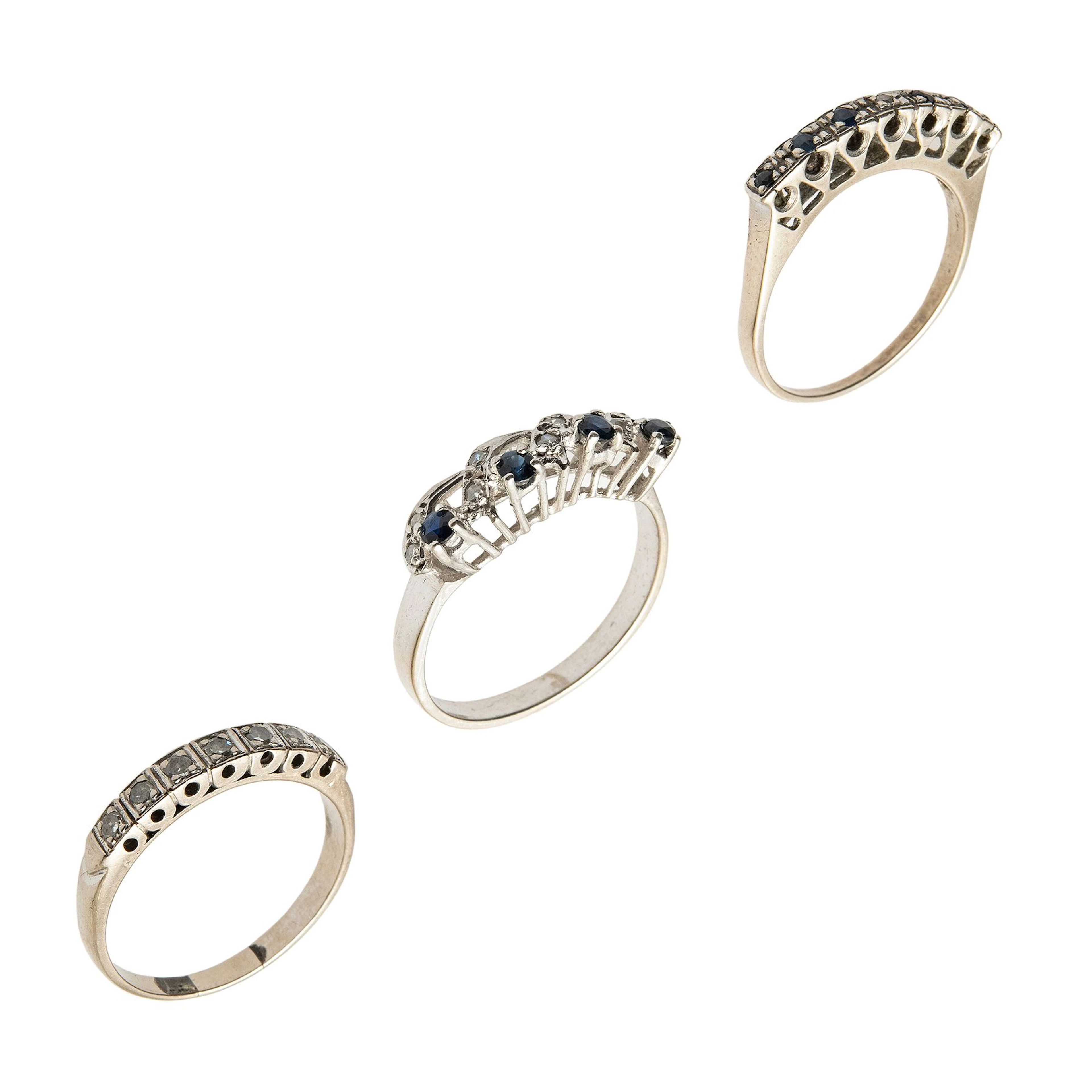 TRES ANILLOS CON ZAFIROS Y DIAMANTES EN PLATA PALADIO