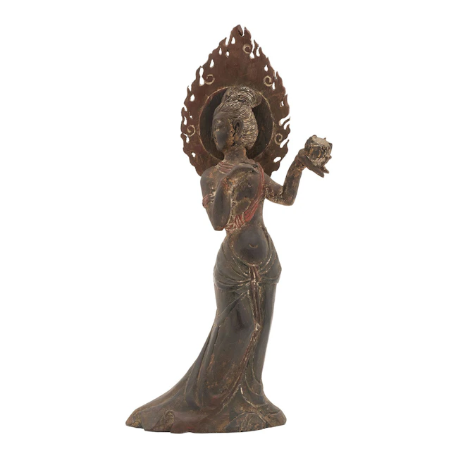 GUAN YIN. CHINA, PRIMERA MITAD DEL SIGLO XX Talla en madera, decoración