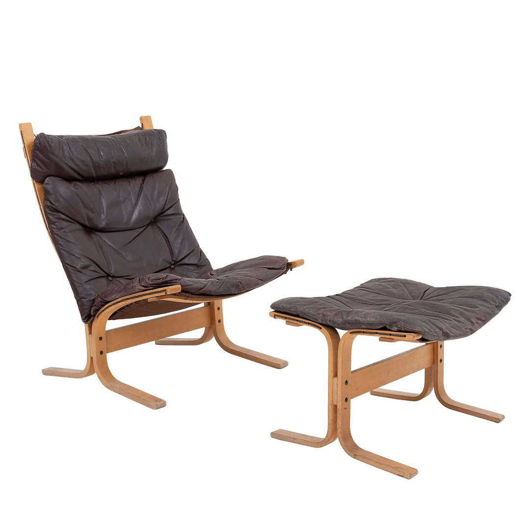 INGMAR RELLING SILLÓN Y OTOMANA NORUEGA, SXX. De la firma Westnofa.