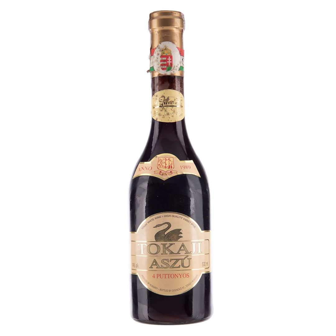 Tokaji Aszú 4 Puttonyos Cosecha: 1989 Tokaj, Hungría Nivel: en el cuello