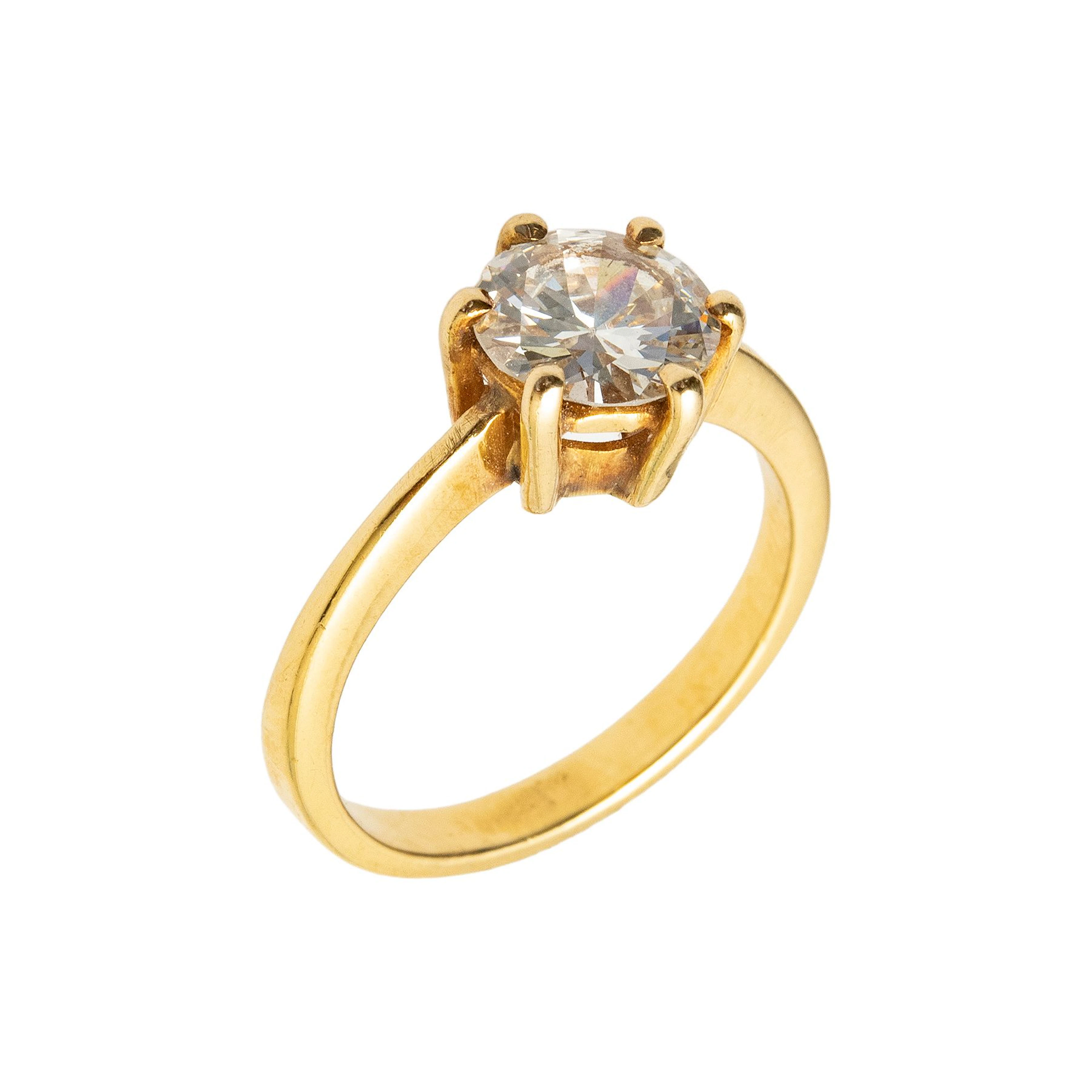 ANILLO SOLITARIO CON DIAMANTE EN ORO AMARILLO DE 14K
