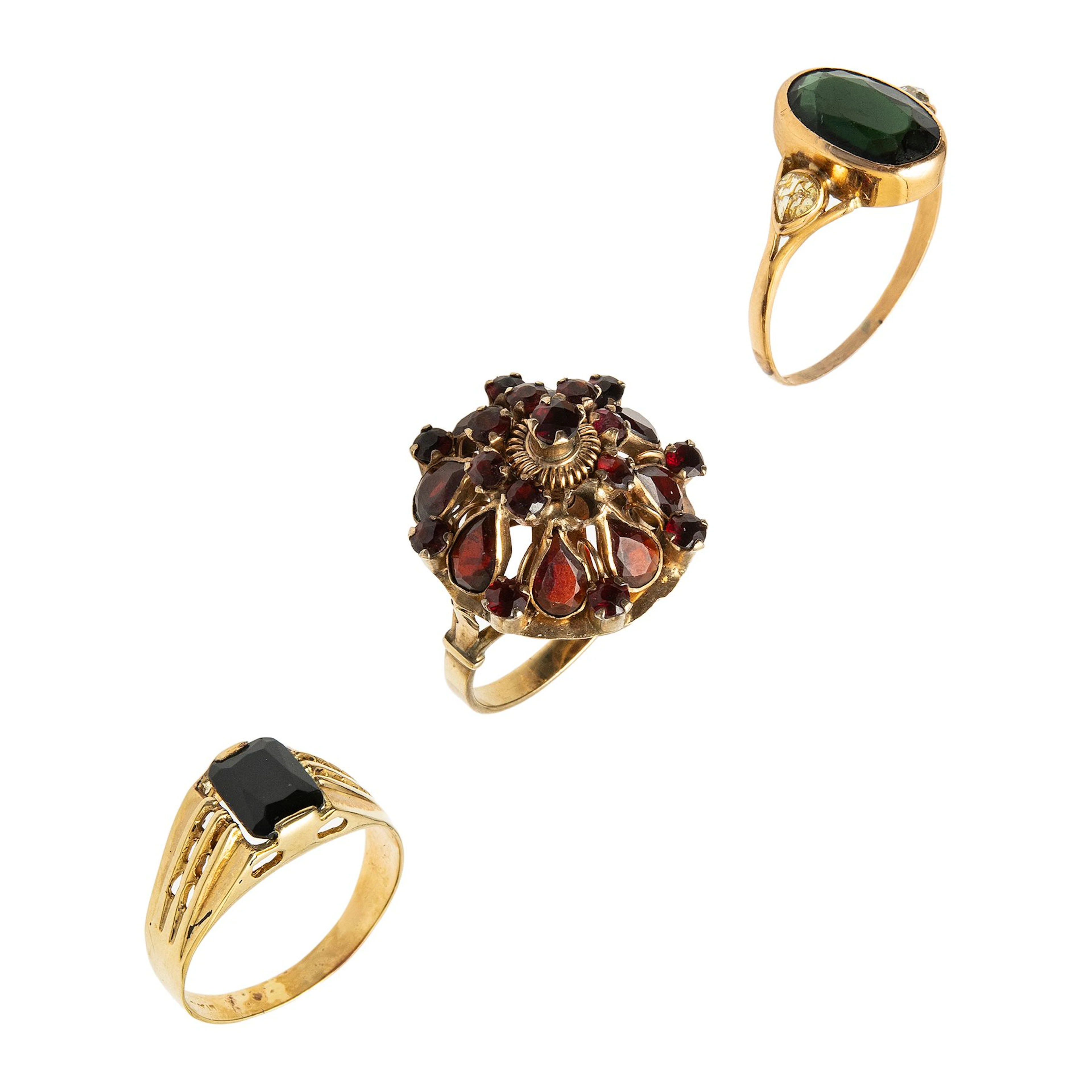TRES ANILLO CON GEMAS SEMIPRECIOSAS Y SIMULANTE EN ORO AMARILLO DE 12K