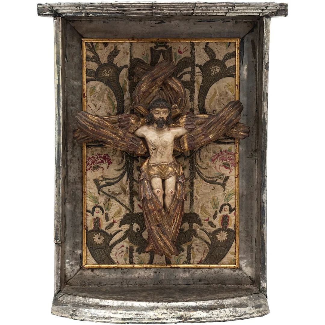 CRISTO SERÁFICO MÉXICO, S XVII Talla en madera encarnada, dorada y
