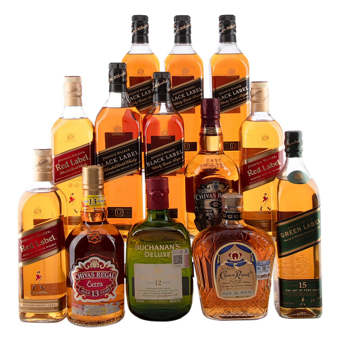 Whiskys Varios a) Johnnie Walker Red Label(3) Black Label(5) y green