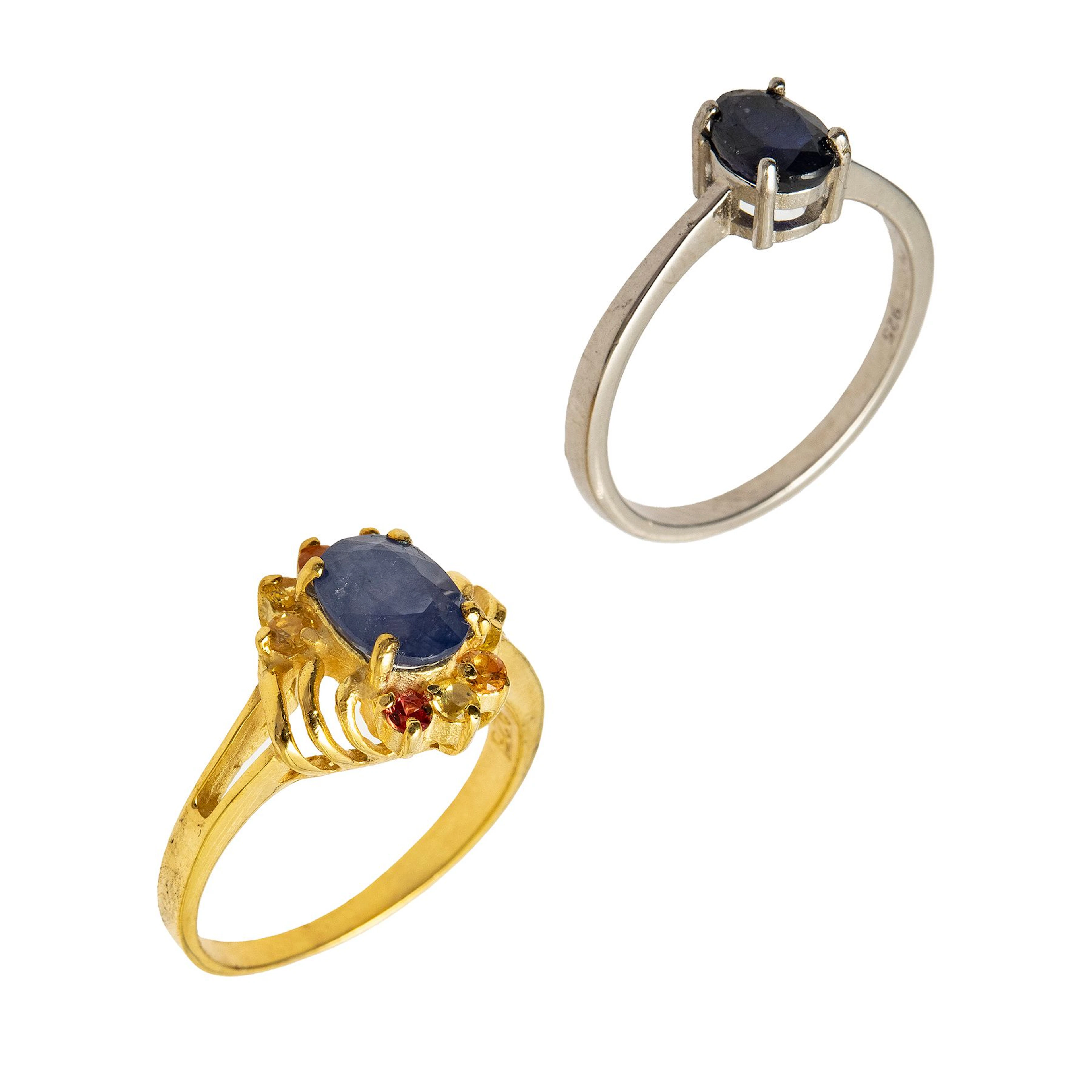 DOS ANILLOS CON ZAFIROS EN PLATA DORADA Y PLATA