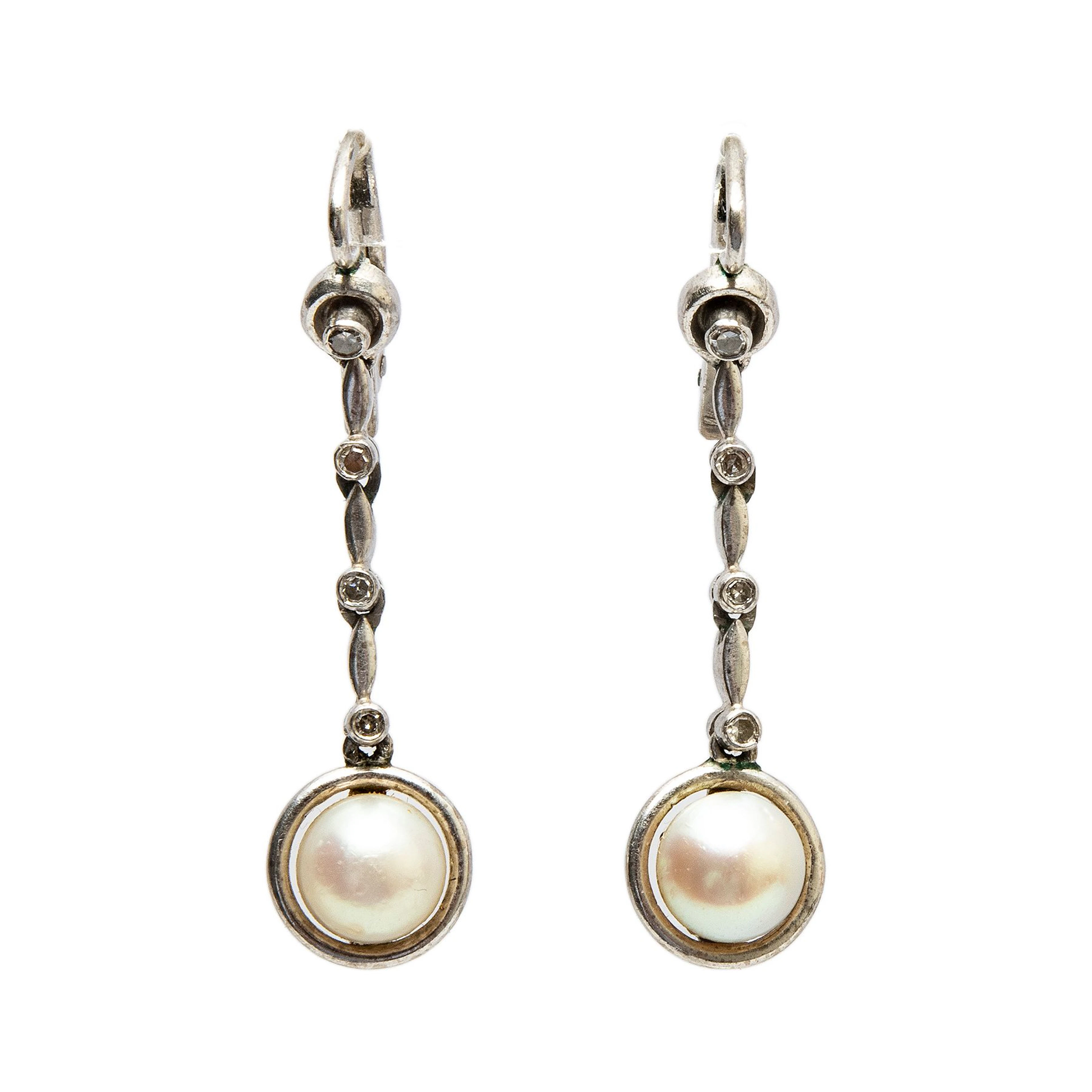 PAR ARETES CON DIAMANTES Y PERLAS CULTIVADAS EN PLATA PALADIO