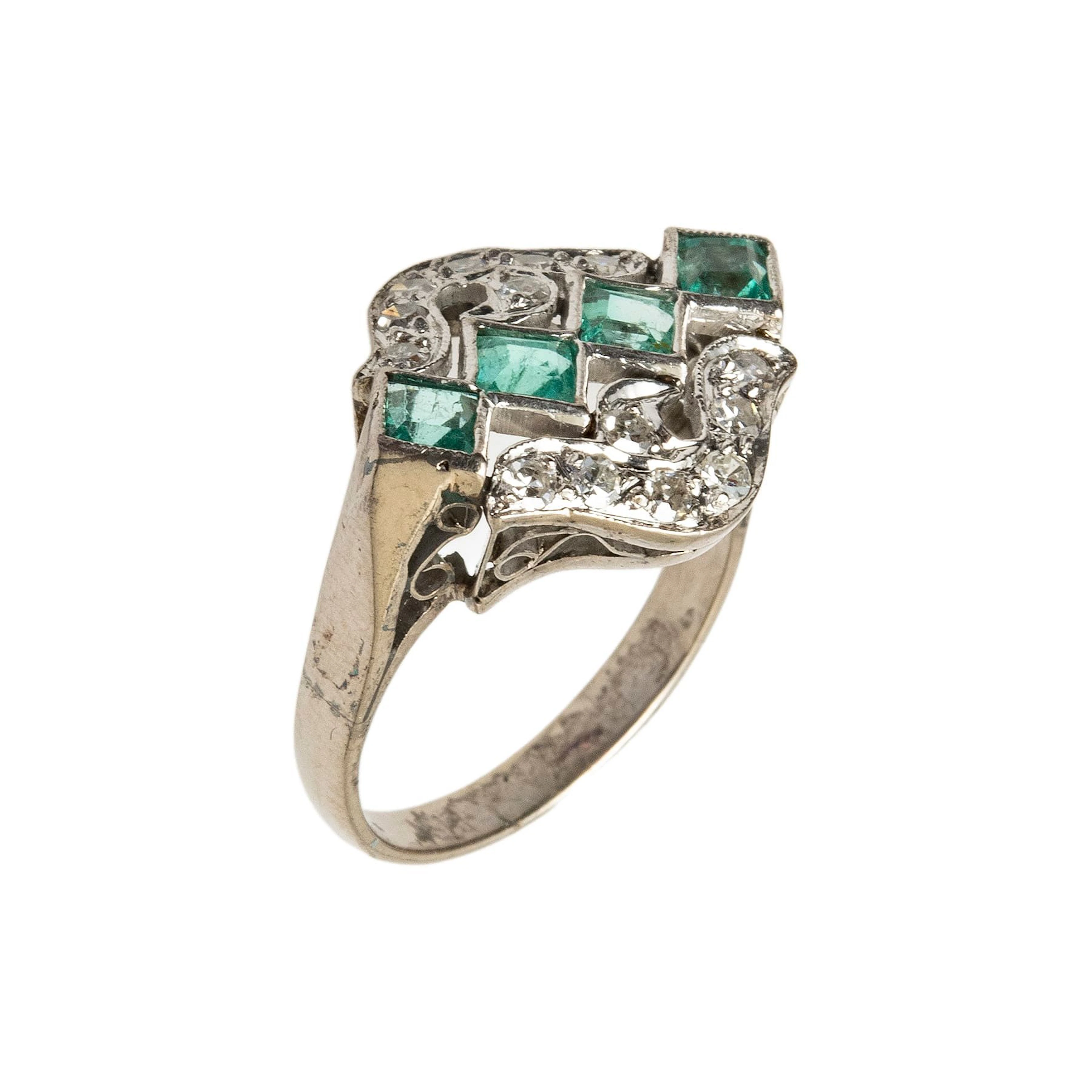 ANILLO CON ESMERALDAS Y DIAMANTES EN PLATA PALADIO