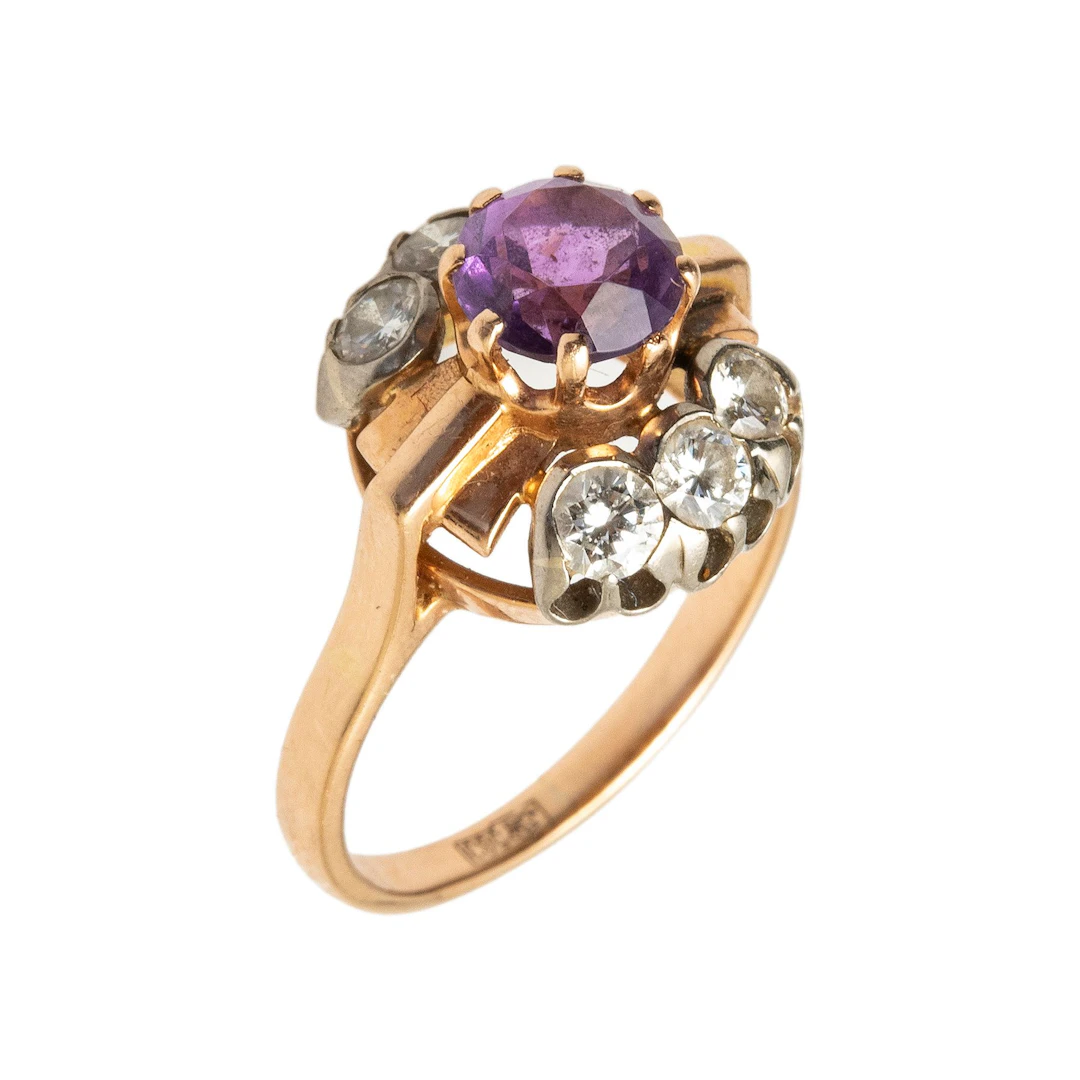 ANILLO CON AMATISTA Y DIAMANTES EN ORO DE 14K