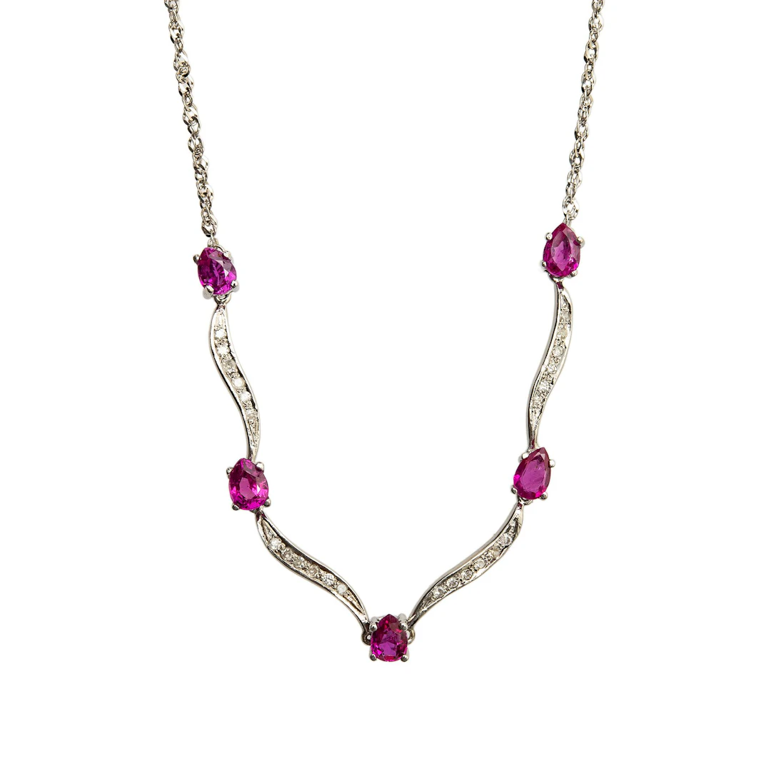 COLLAR CON RUBÍES EN ORO BLANCO DE 10K