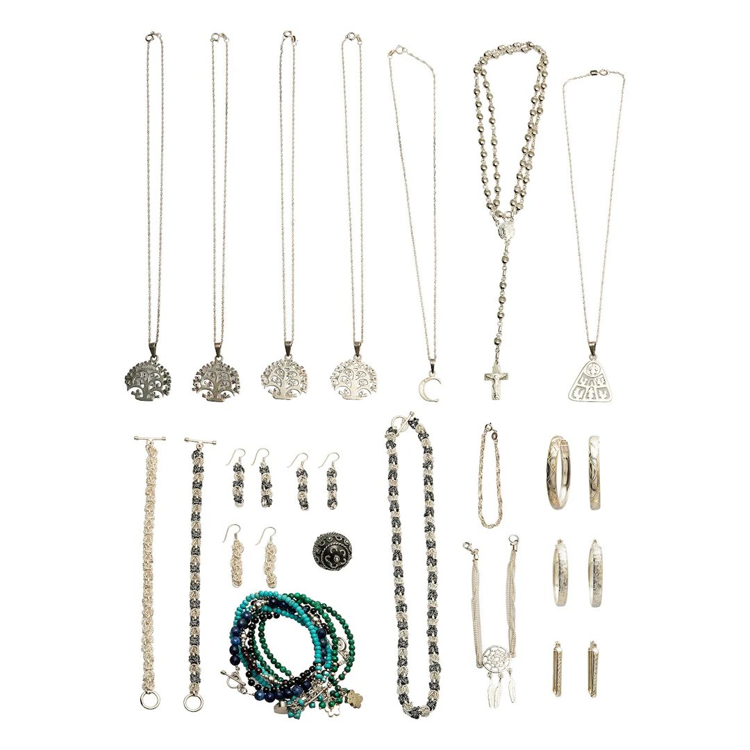 GARGANTILLAS, PENDIENTES, ARETES, PULSERAS Y ROSARIO CON GEMAS