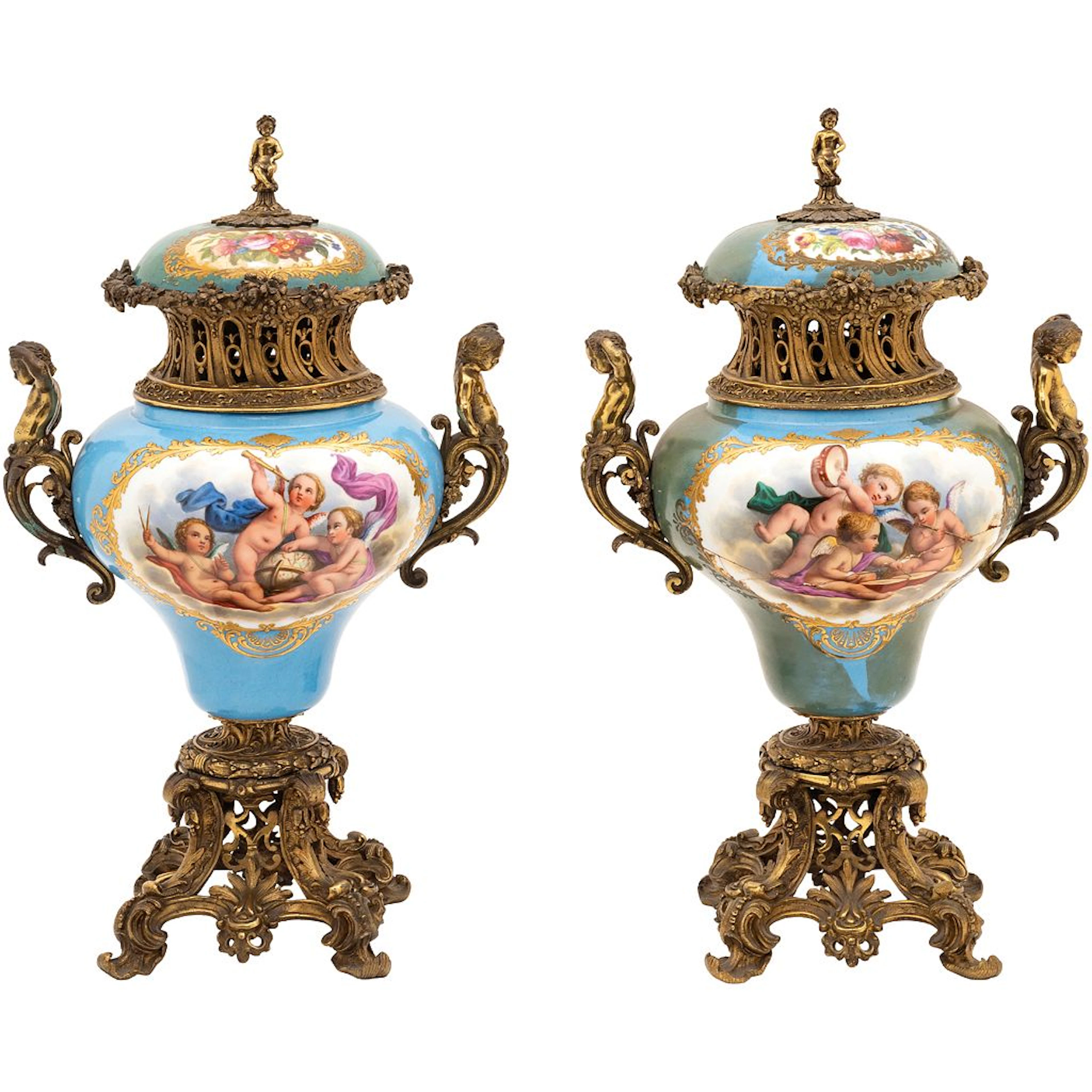 PAR DE TIBORES FRANCIA, FINALES DEL S. XIX En porcelana tipo SÈVRES