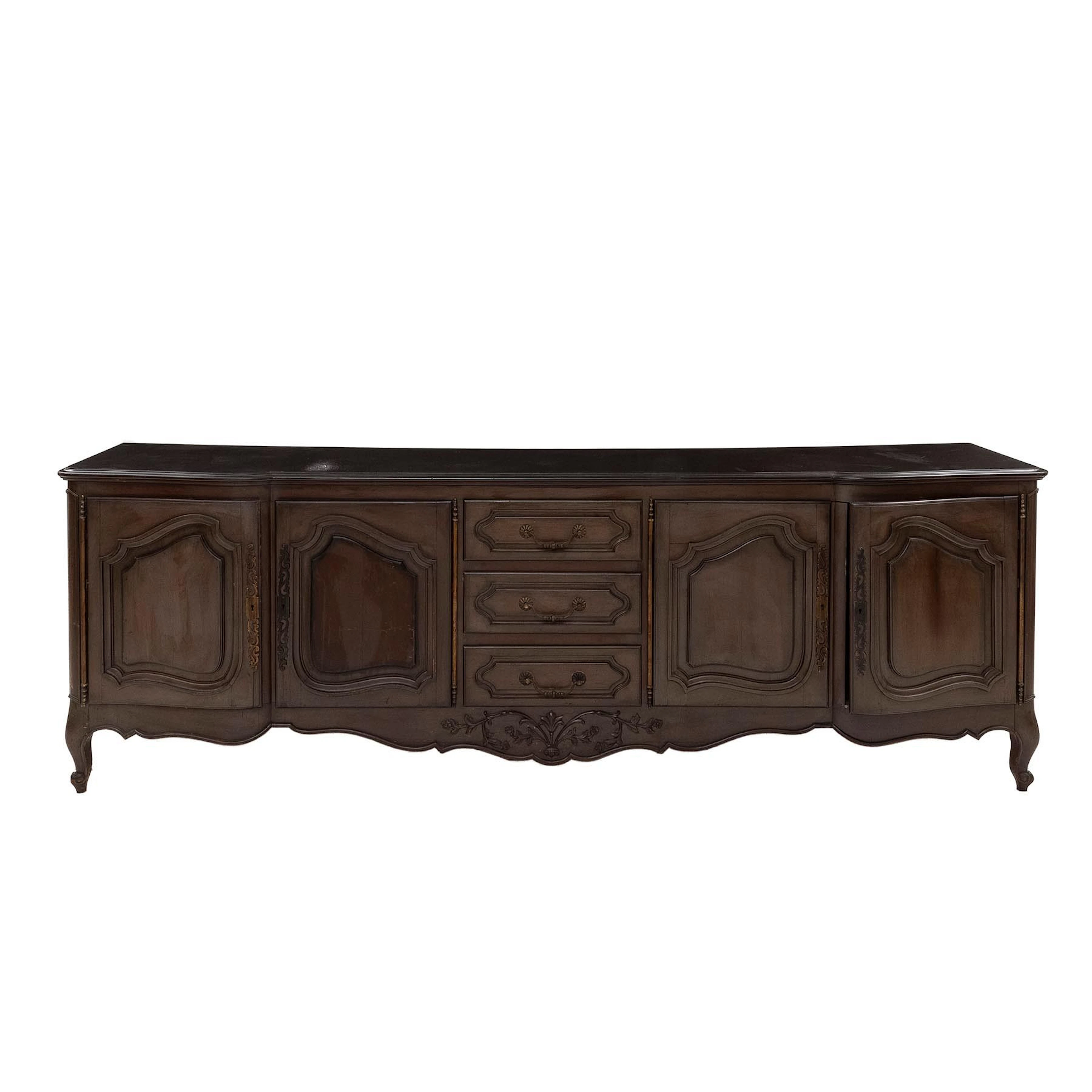 TRINCHADOR, SXX. Estilo Provenzal. En madera laqueada. Cubierta rectangular