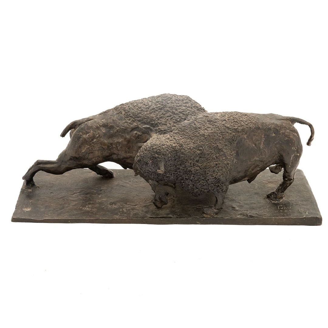 LUCHA DE BISONTES SXX. Bronce, patinado en color marrón Firmado, referido