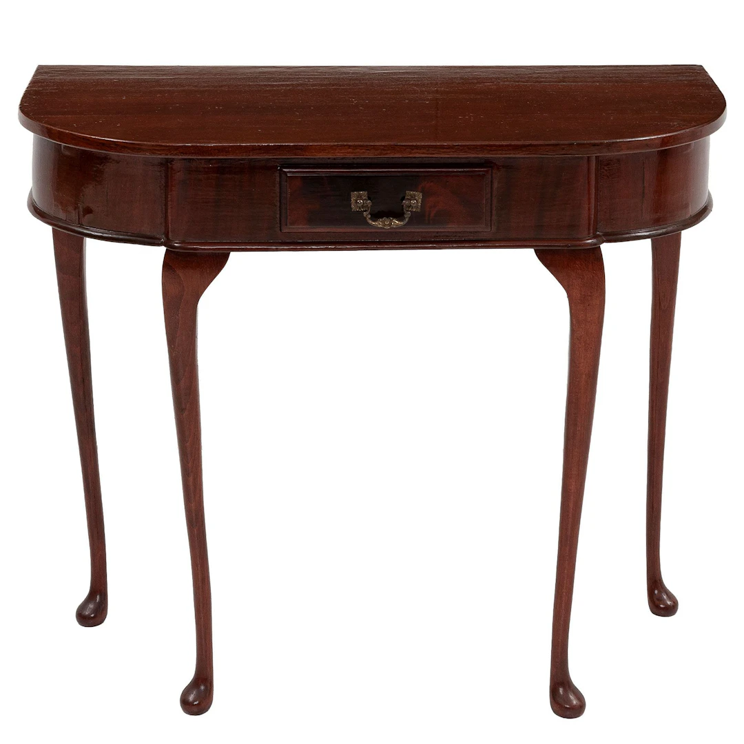MESA CONSOLA, SXX. En madera laqueada. Cubierta en media luna, cajón