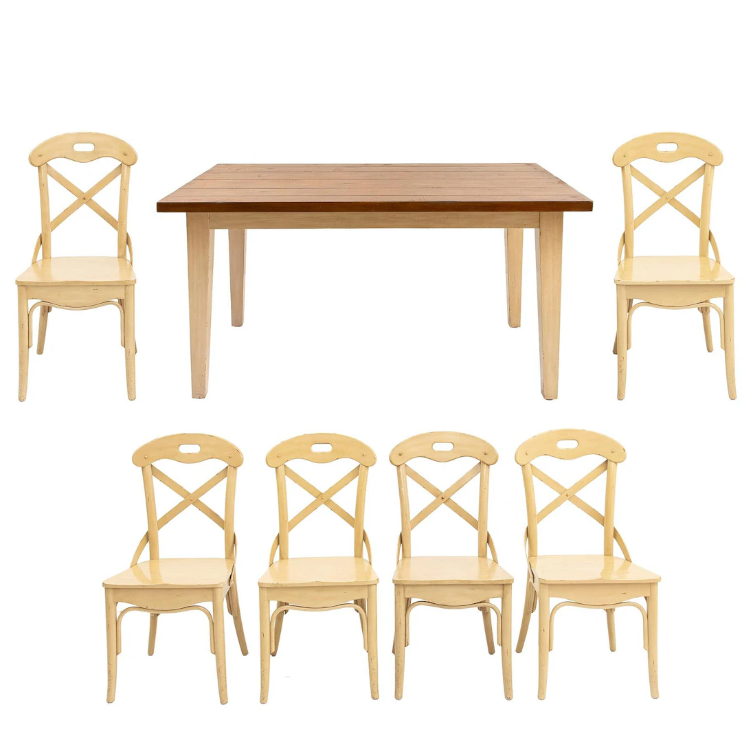 MESA DE ANTECOMEDOR Y 6 SILLAS, SXX. En madera barnizada y pintada.