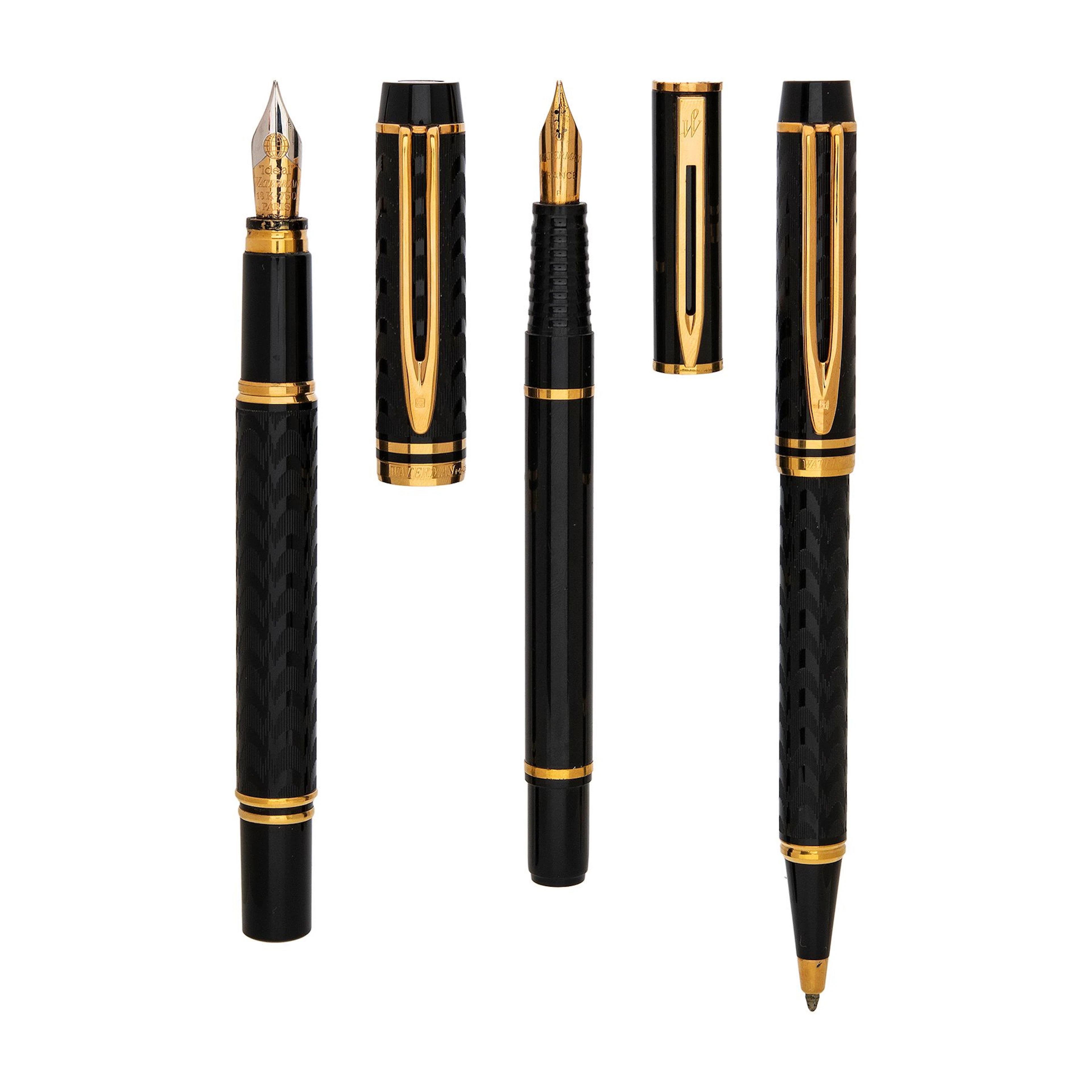 TRES ARTICULOS DE ESCRITURA WATERMAN EN ESMALTE Y METAL DORADO