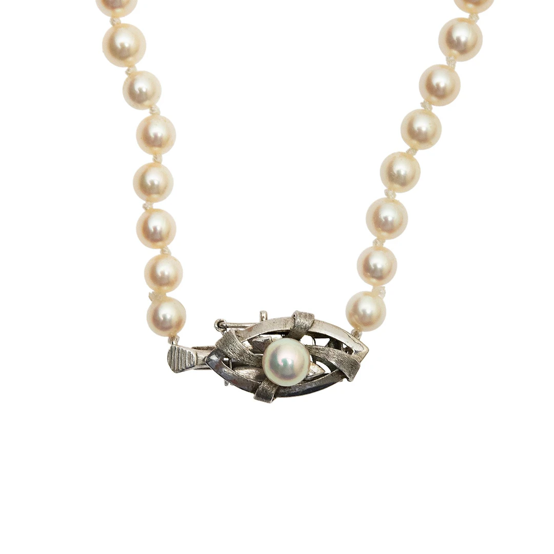 COLLAR DE PERLAS CULTIVADAS CON BROCHE EN PLATA