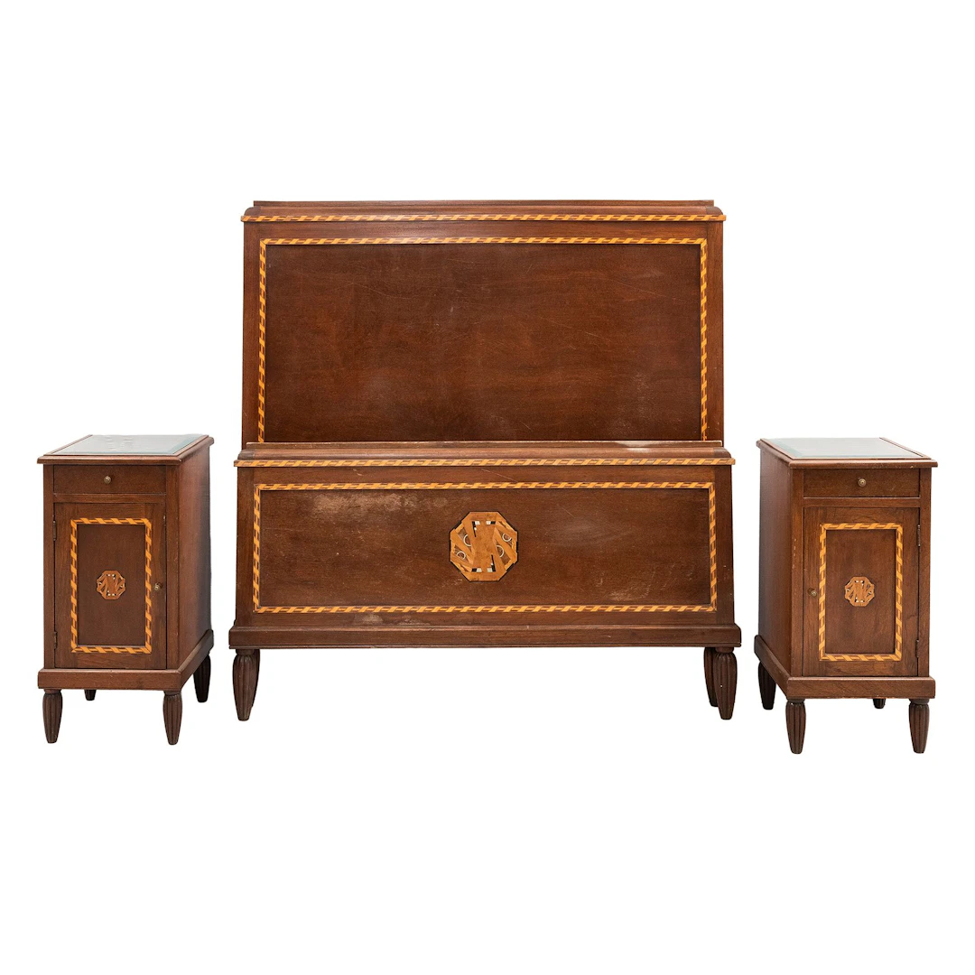 CAMA Y PAR DE BURÓS ORIGEN EUROPEO SIGLO XX Estilo Luis XVI Elaborada