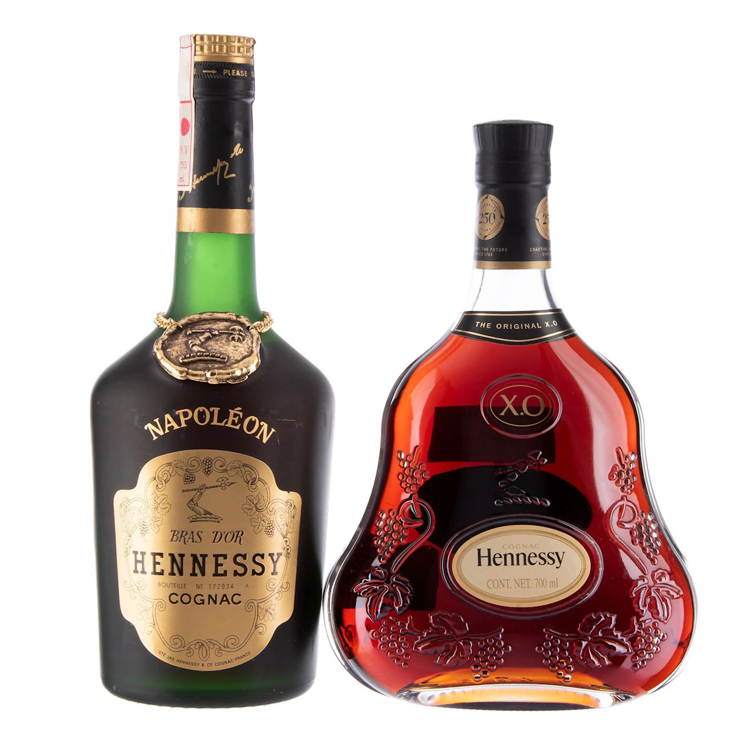 Coñacs Premium a) Hennessy, X.O., Coñac, Francia b) Hennessy, Bras