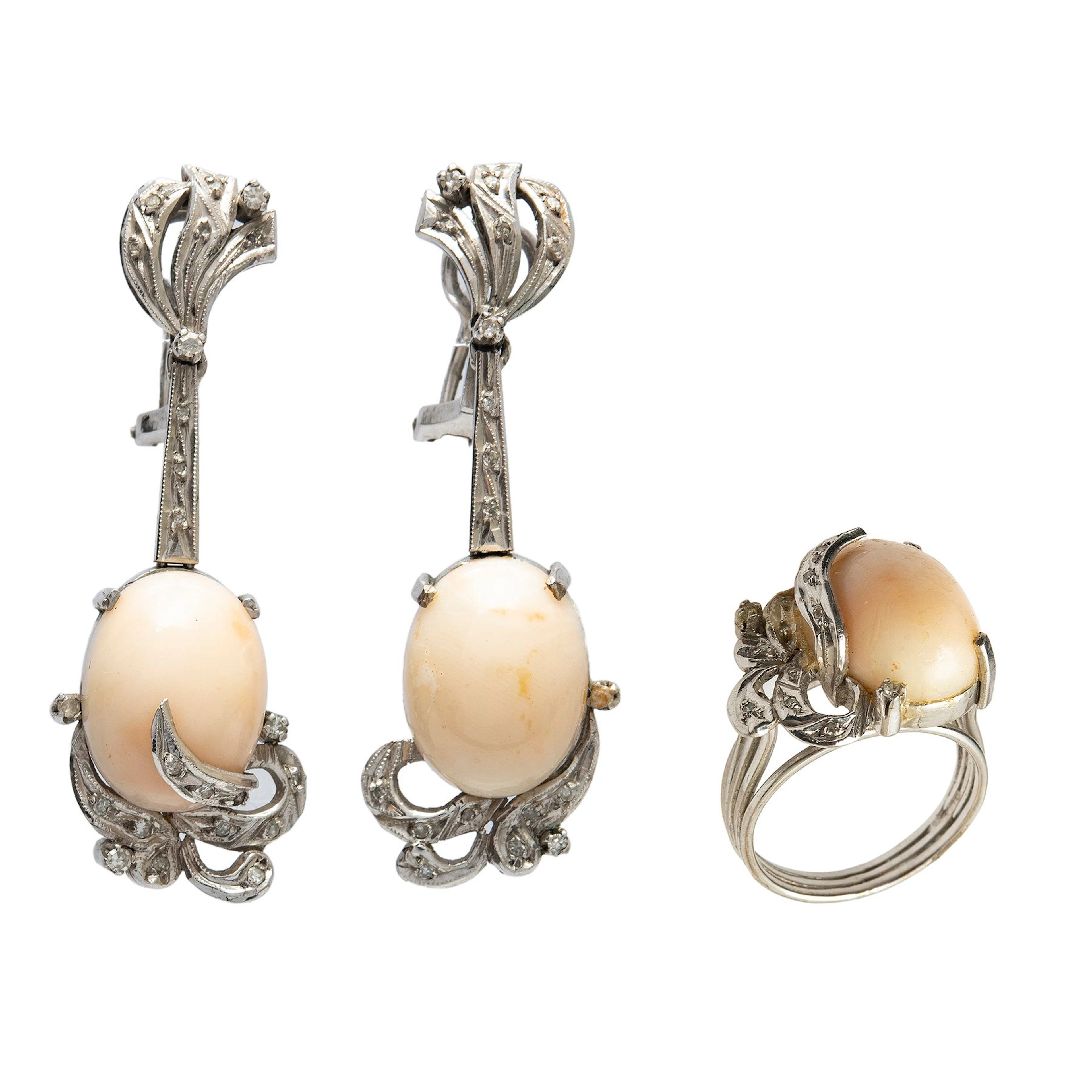 ANILLO Y PAR ARETES CON DIAMANTES Y CORAL EN PLATA PALADIO