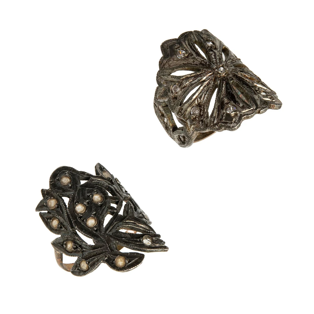 DOS ANILLOS EN ORO Y PLATA LEY BAJA