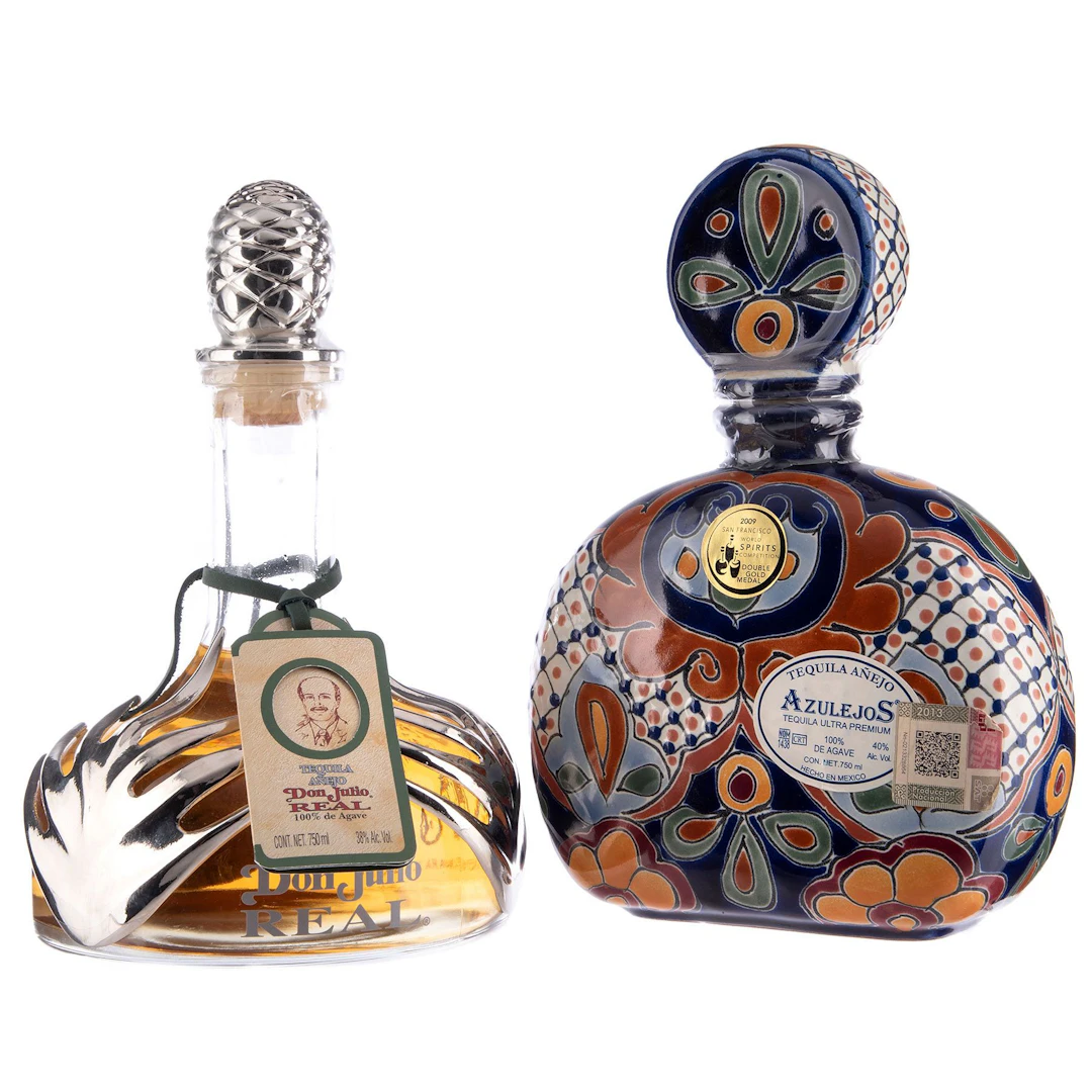 Tequilas: a) Don Julio Real Tequila Añejo México En estuche b) Los