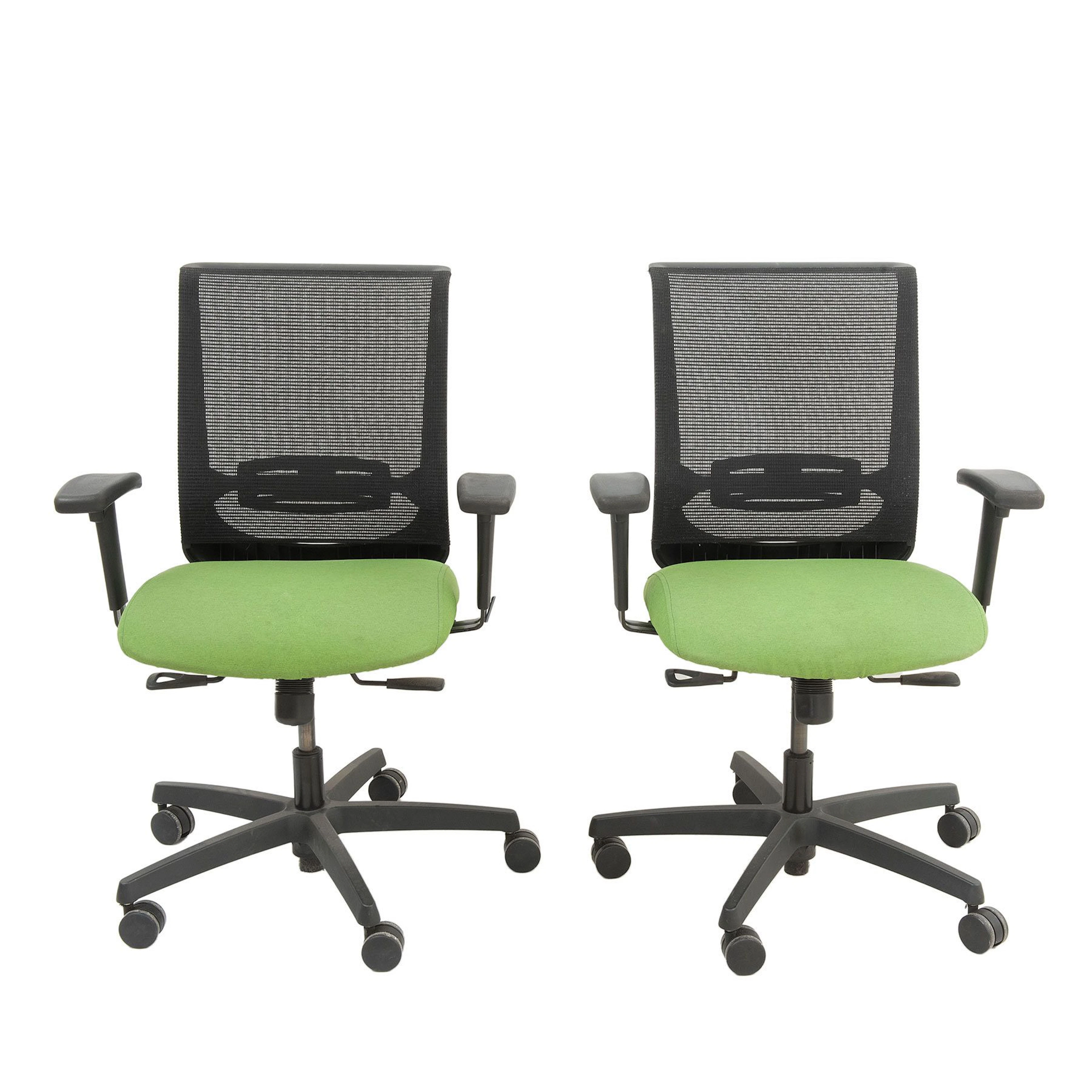 PAR DE SILLONES EJECUTIVOS, EE. UU, SXXI. De la marca Hon. Modelo
