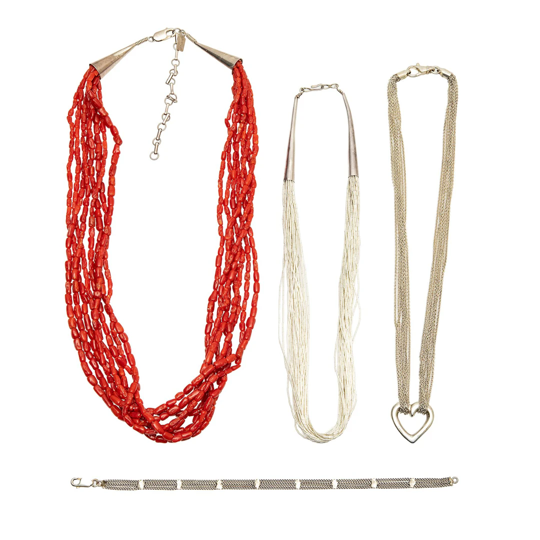 TRES COLLARES Y UNA PULSERA EN PLATA .925