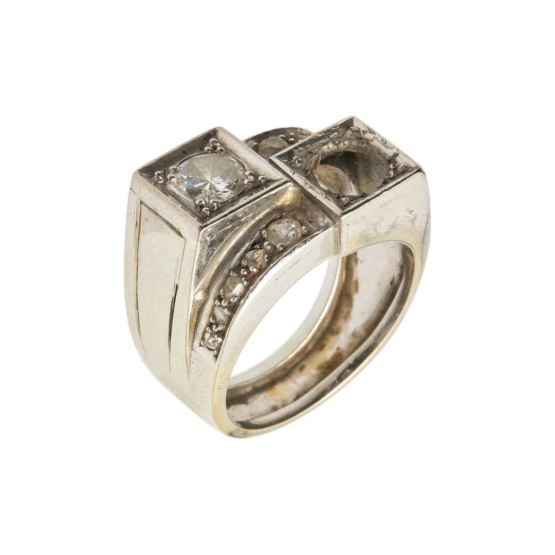 ANILLO CON DIAMANTE EN ORO BLANCO DE 14K