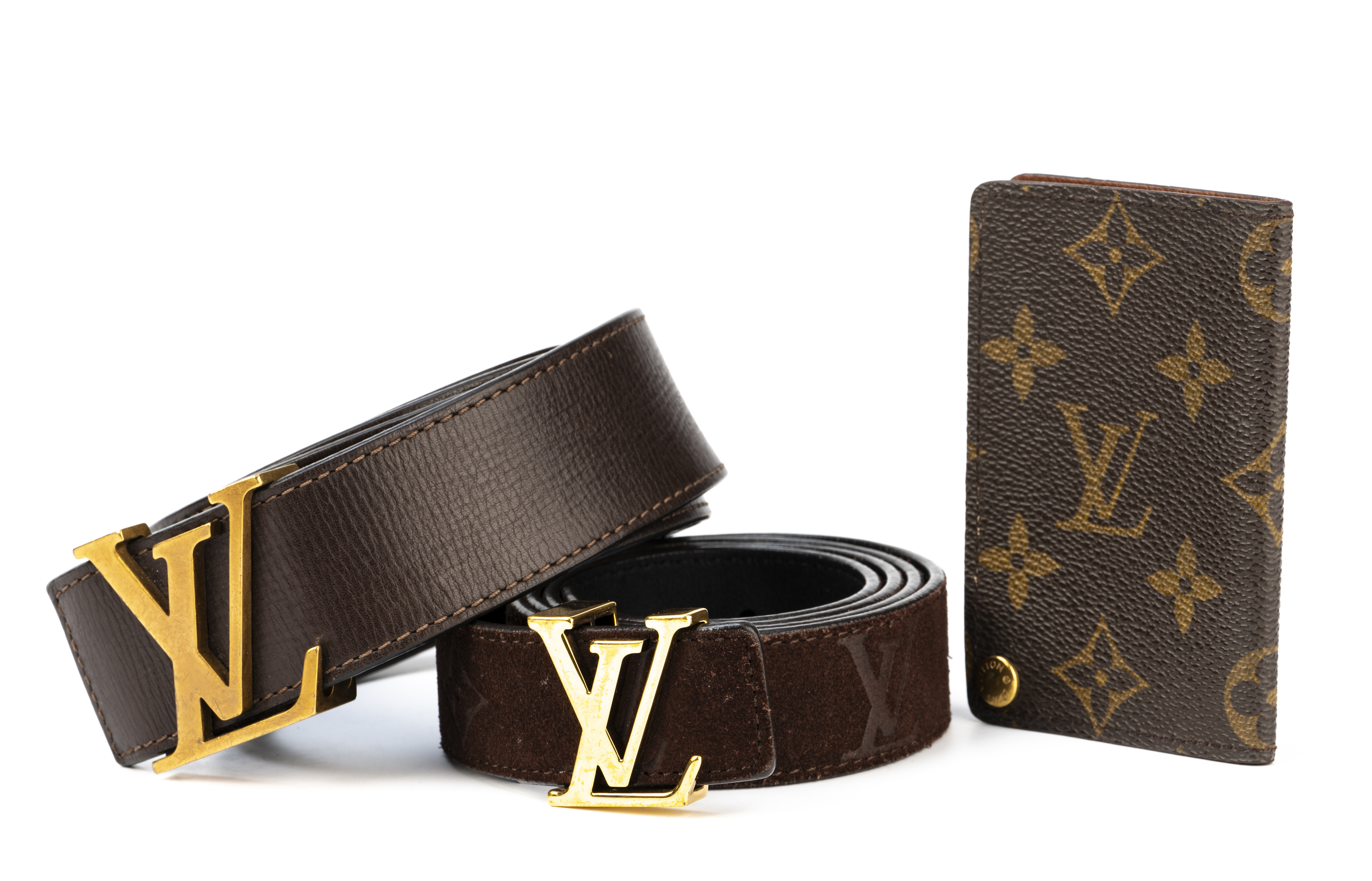 LOUIS VUITTON - Deux ceintures à boucle LV et porte-cartes Monogram