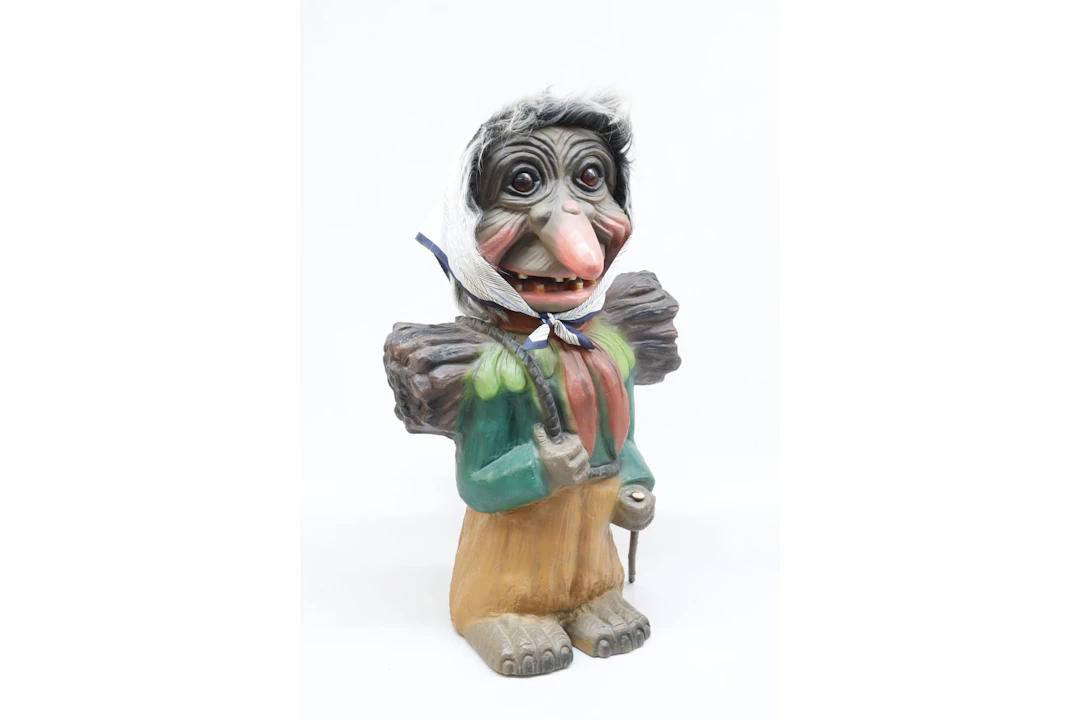 Troll, plast