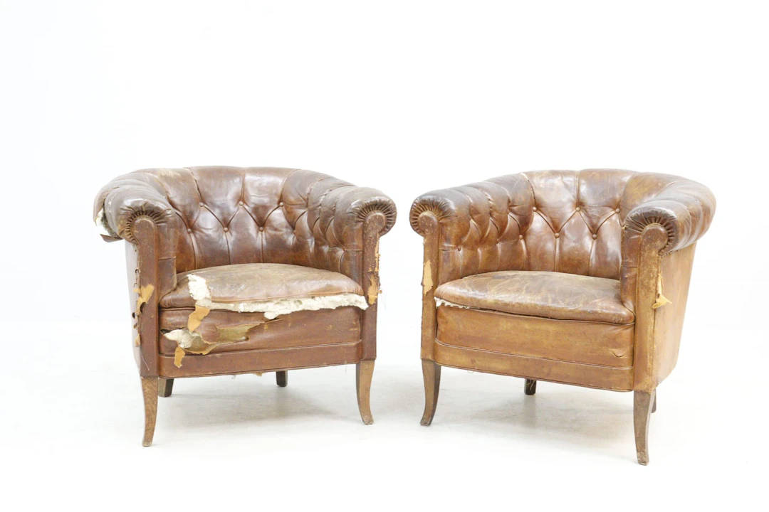 Fåtöljer, 1 par, skinn, Chesterfield