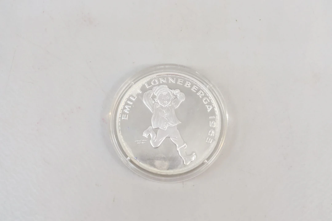 Minnesmedalj, silver, Astrid Lindgren, Emil i Lönneberga, vikt 26.8 gram