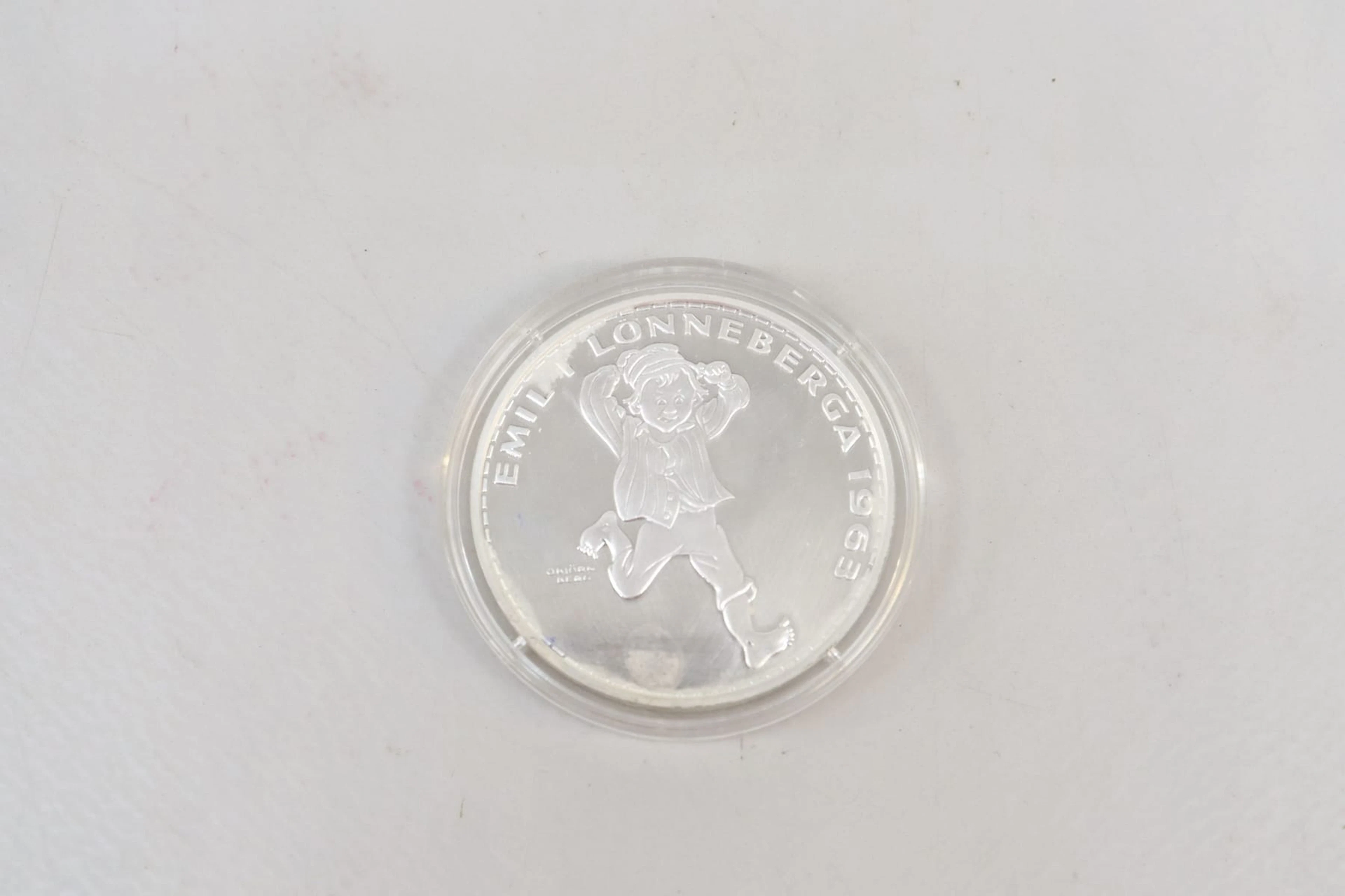 Minnesmedalj, silver, Astrid Lindgren, Emil i Lönneberga, vikt 26.8 gram