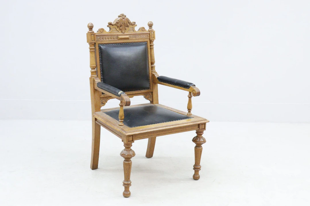 Karmstol, konstskinn, nyrenässans, 1800-talets slut