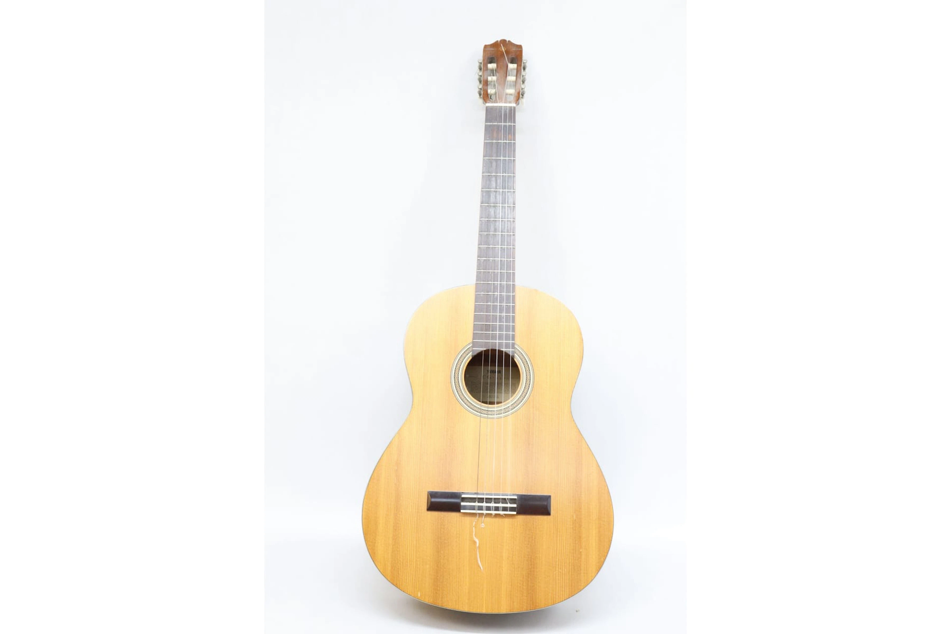 Akustisk gitarr, Yamaha