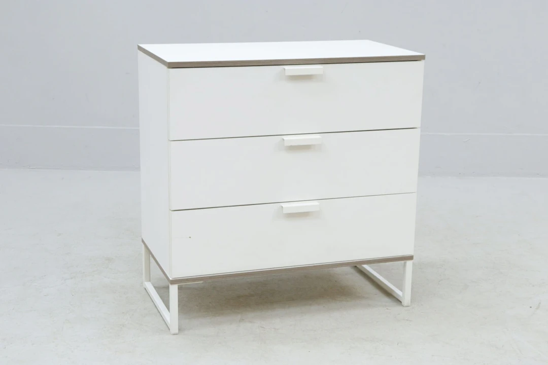 Byrå, 3-lådig, vit, på metallben, Ikea