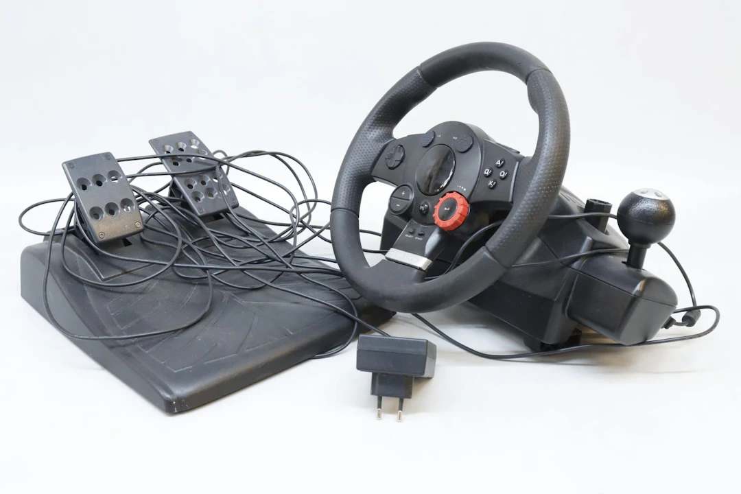 Ratt och pedaler till datorspel